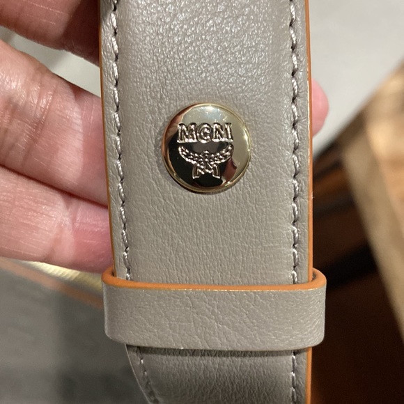 MCM Klara Medium Leather Hobo Shoulder-used 1x - Picture 3 of 9